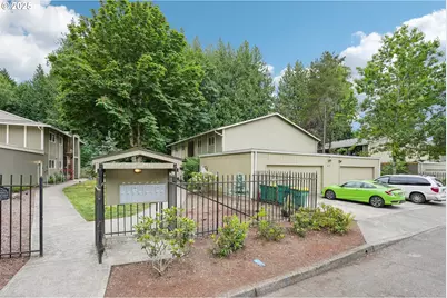 6610 SW Terri Ct #10, Portland, OR 97225 - Photo 2