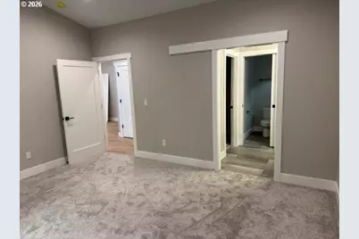 2240 NE 207th Pl, Fairview, OR 97024 - Photo 8