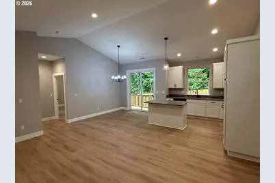 2240 NE 207th Pl, Fairview, OR 97024 - Photo 4