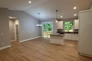 2240 NE 207th Pl, Fairview, OR 97024 - Photo 4