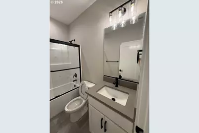 2240 NE 207th Pl, Fairview, OR 97024 - Photo 14