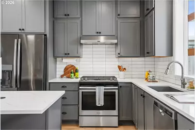 6517 SE Woodstock Blvd #A, Portland, OR 97206 - Photo 12