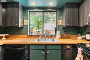 2812 Tree Top Ln, West Linn, OR 97068 - Photo 6