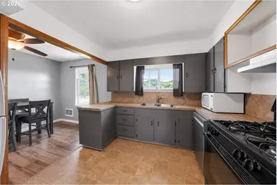 2205 Landers Ave, Roseburg, OR 97471 - Photo 8