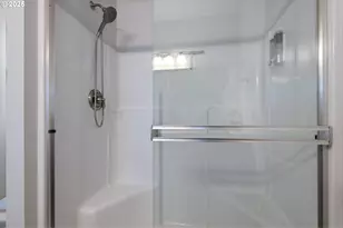 16610 Pne Crk Dr, La Pine, OR 97739 - Photo 12