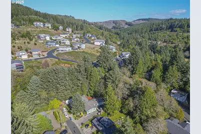 80 NE Keene Ave, Depoe Bay, OR 97341 - Photo 24