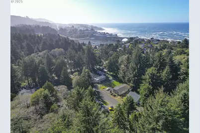 80 NE Keene Ave, Depoe Bay, OR 97341 - Photo 16