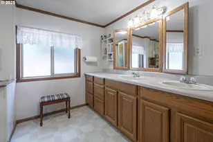 80 NE Keene Ave, Depoe Bay, OR 97341 - Photo 12