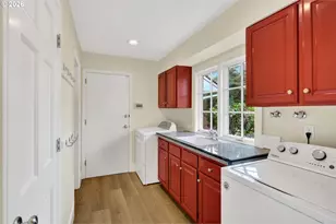 14165 NW Linmere Ln, Portland, OR 97229 - Photo 18