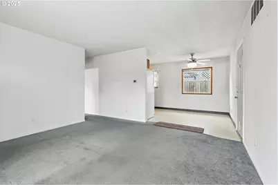 12130 SE Reedway St, Portland, OR 97266 - Photo 6