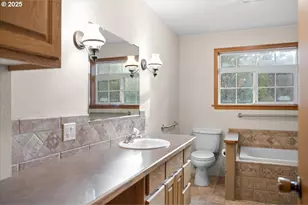 939 Buckhorn Rd, Roseburg, OR 97470 - Photo 14