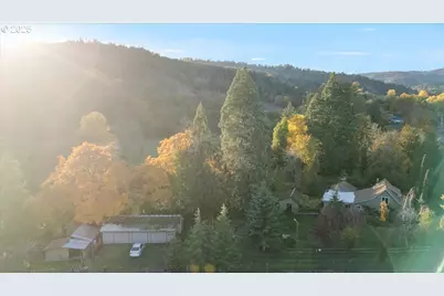 939 Buckhorn Rd, Roseburg, OR 97470 - Photo 22