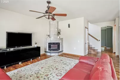 9631 SE Clatsop St, Portland, OR 97266 - Photo 12