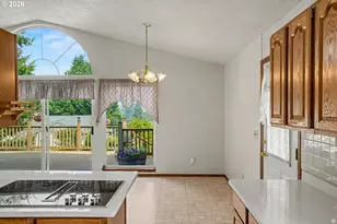 2451 SW Maplewood Dr, Dallas, OR 97338 - Photo 16