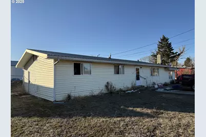 260 N 13th Ave, Elgin, OR 97827 - Photo 2