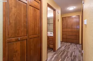 890 W Hickory St, Roseburg, OR 97471 - Photo 16