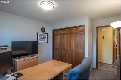 890 W Hickory St, Roseburg, OR 97471 - Photo 20