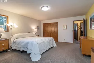 890 W Hickory St, Roseburg, OR 97471 - Photo 24