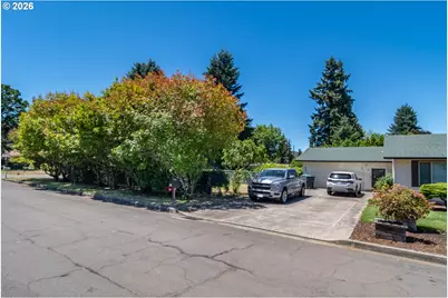 890 W Hickory St, Roseburg, OR 97471 - Photo 46