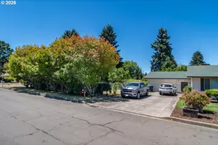 890 W Hickory St, Roseburg, OR 97471 - Photo 46