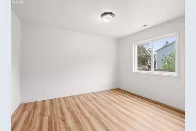 21754 NE Couch Ct, Gresham, OR 97030 - Photo 22
