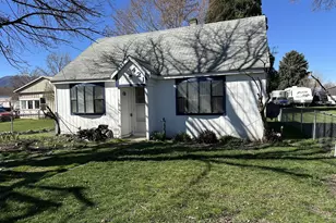 421 Cottonwood, Mount Vernon, OR 97865 - Photo 2