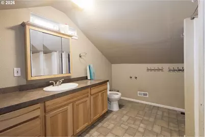 514 Richmond Ave, Centralia, WA 98531 - Photo 14