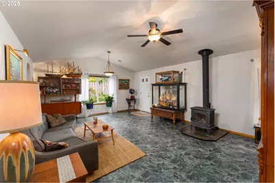 1108 N Hadley Rd, Newberg, OR 97132 - Photo 14