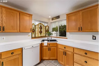 1108 N Hadley Rd, Newberg, OR 97132 - Photo 10