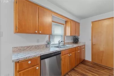 1804 N Aldersgate Ln, Newberg, OR 97132 - Photo 12