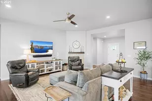 811 Pebble Creek St, Sutherlin, OR 97479 - Photo 6