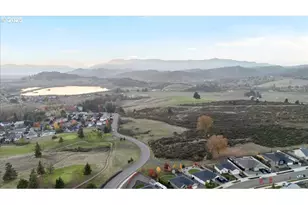 811 Pebble Creek St, Sutherlin, OR 97479 - Photo 38