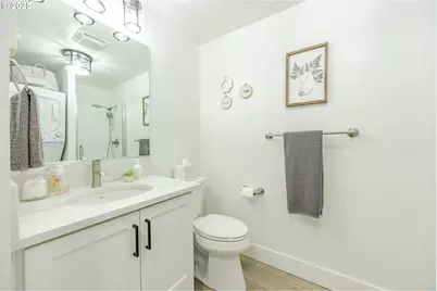 650 Harlow Rd #209, Springfield, OR 97477 - Photo 24