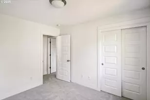 8075 N Edison St, Portland, OR 97203 - Photo 28