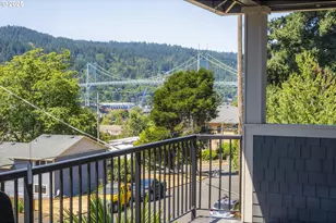 8075 N Edison St, Portland, OR 97203 - Photo 4