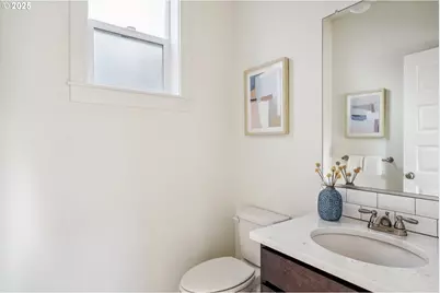 8075 N Edison St, Portland, OR 97203 - Photo 16