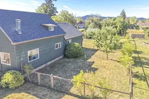 320 E Blakely Ave, Brownsville, OR 97327 - Photo 34