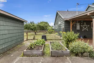 320 E Blakely Ave, Brownsville, OR 97327 - Photo 32