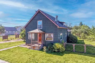 320 E Blakely Ave, Brownsville, OR 97327 - Photo 1