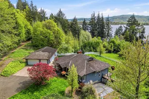 16 Little Cape Horn Rd, Cathlamet, WA 98612 - Photo 2
