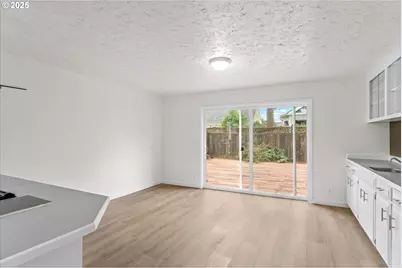 7206 N Amherst St, Portland, OR 97203 - Photo 16