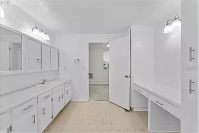 7206 N Amherst St, Portland, OR 97203 - Photo 24
