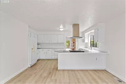 7206 N Amherst St, Portland, OR 97203 - Photo 16