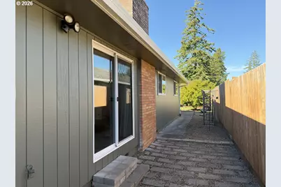 1145 8th St, Florence, OR 97439 - Photo 38