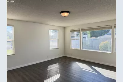 1145 8th St, Florence, OR 97439 - Photo 6