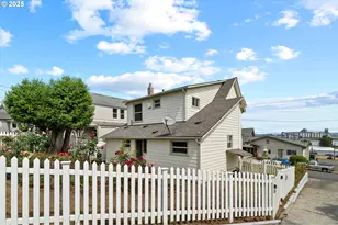 322 W C St, Rainier, OR 97048 - Photo 36