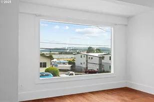 322 W C St, Rainier, OR 97048 - Photo 16