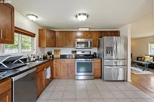 2895 Ferry St, Eugene, OR 97405 - Photo 8