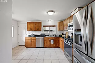 2895 Ferry St, Eugene, OR 97405 - Photo 10