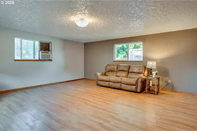 372 Insel Rd, Woodland, WA 98674 - Photo 10